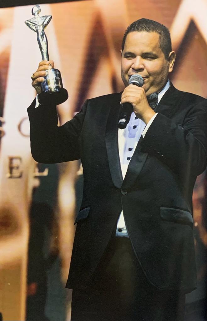 Dr. Víctor Hugo Barrios Parrilla 1