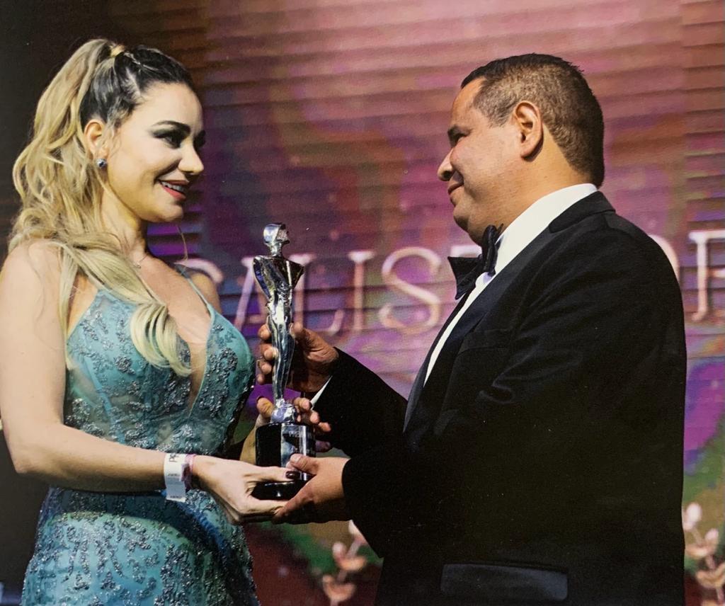 Dr. Víctor Hugo Barrios Parrilla