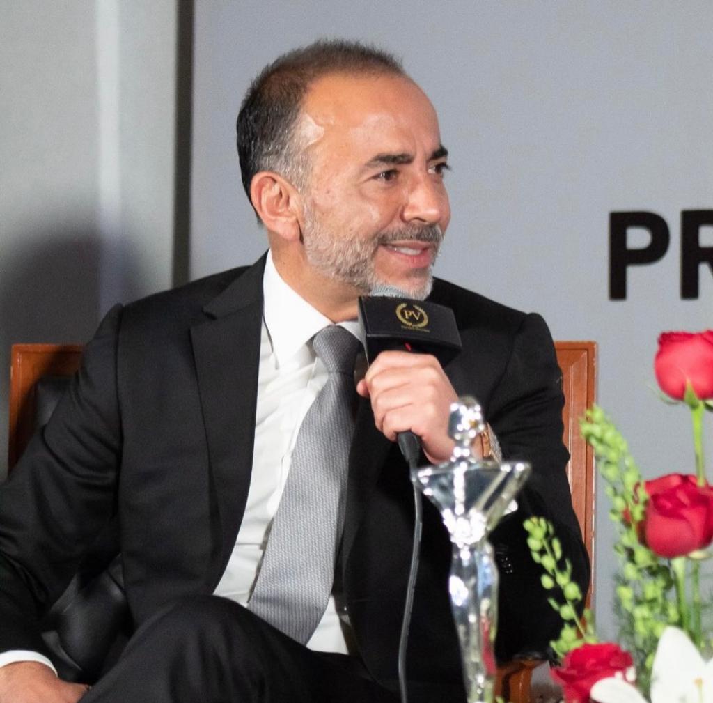 Ing. Fernando Flores Fernández2