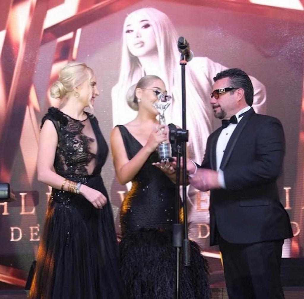 Lic. Ashley Valencia Empresaria del Año 2